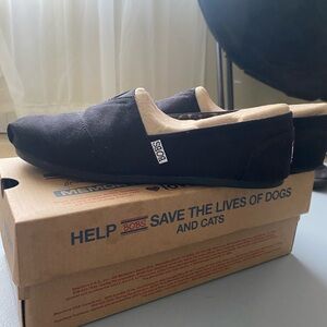 Sketchers Plush Shoes